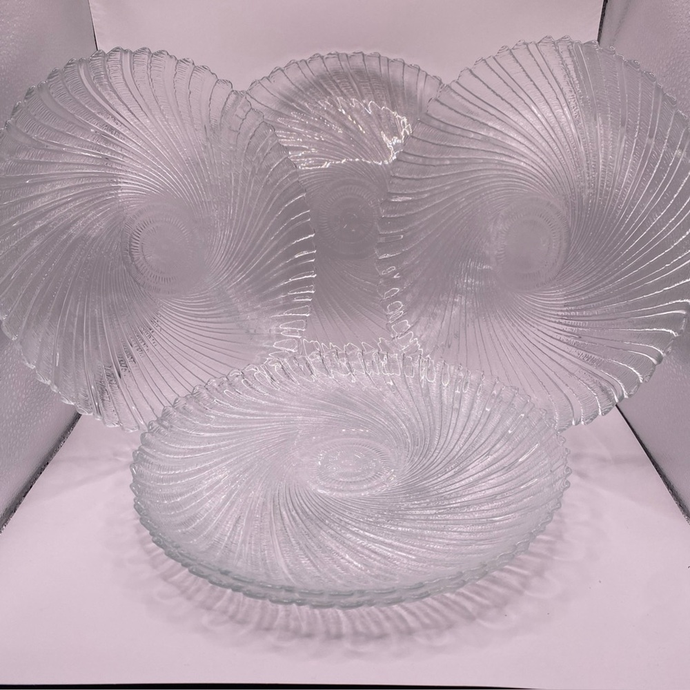 Arcoroc Seabreeze Clear Glass Pressed Glass Swirl Serving Platter 1980s 10”